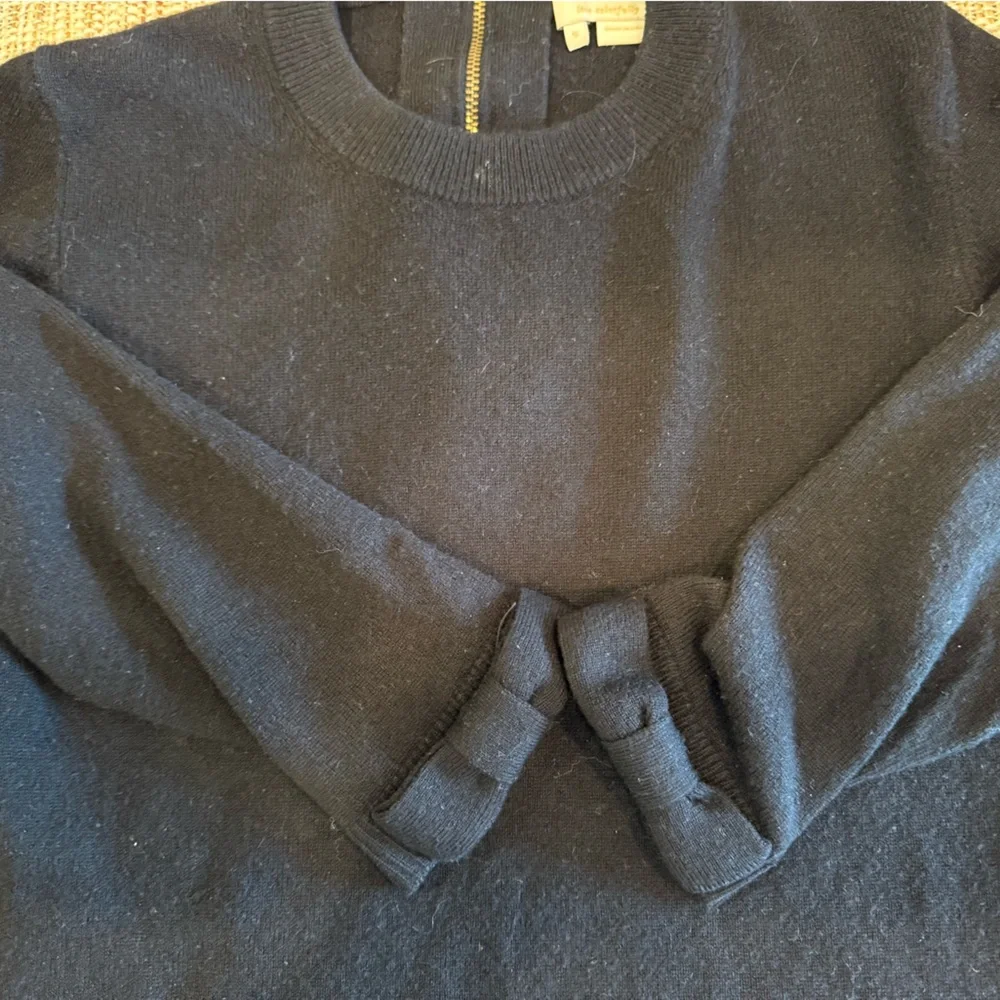 Kate Spade Black‎ Crew Neck Wool Blend Sweater Size Small Bow Cuff Detail Zipper